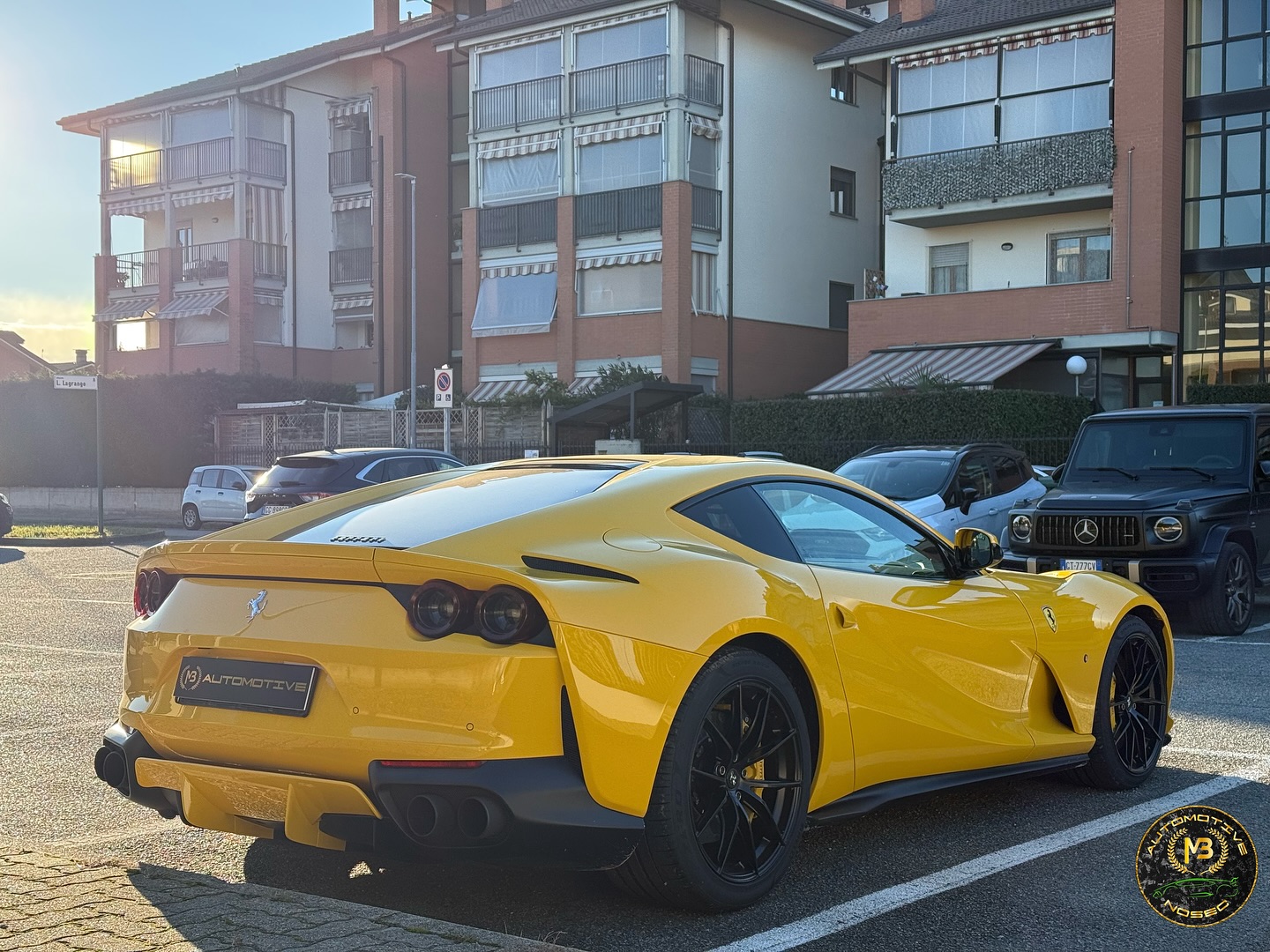 FERRARI 812