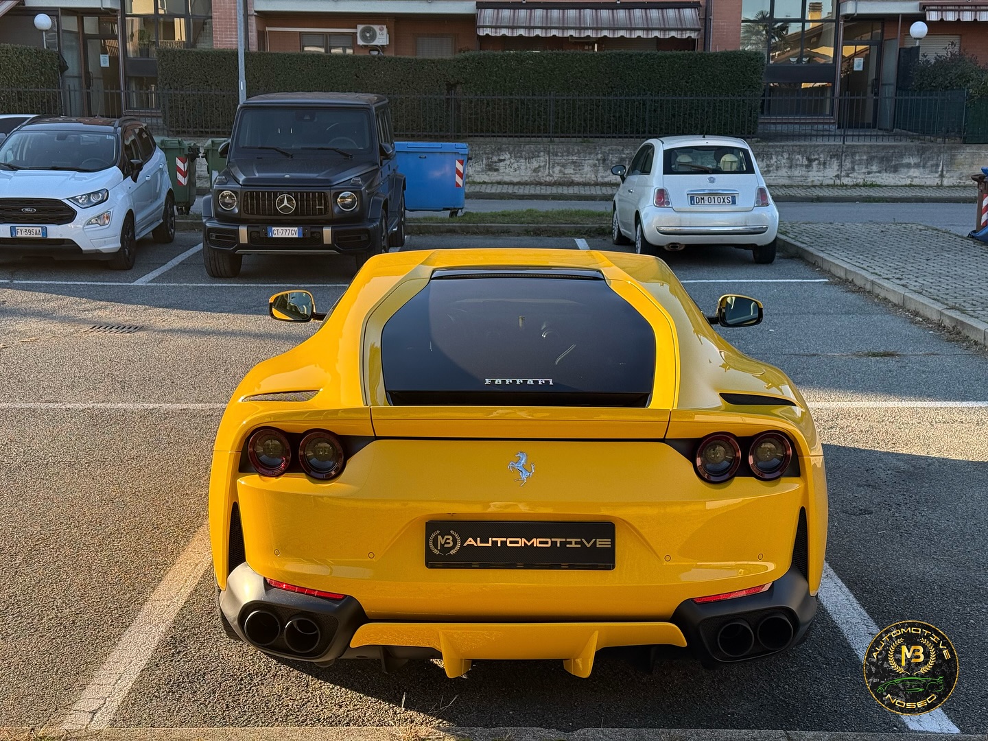 FERRARI 812